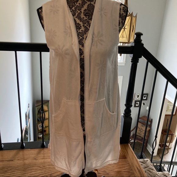 Daisy pattern Zip up cover up - Picture 1 of 6